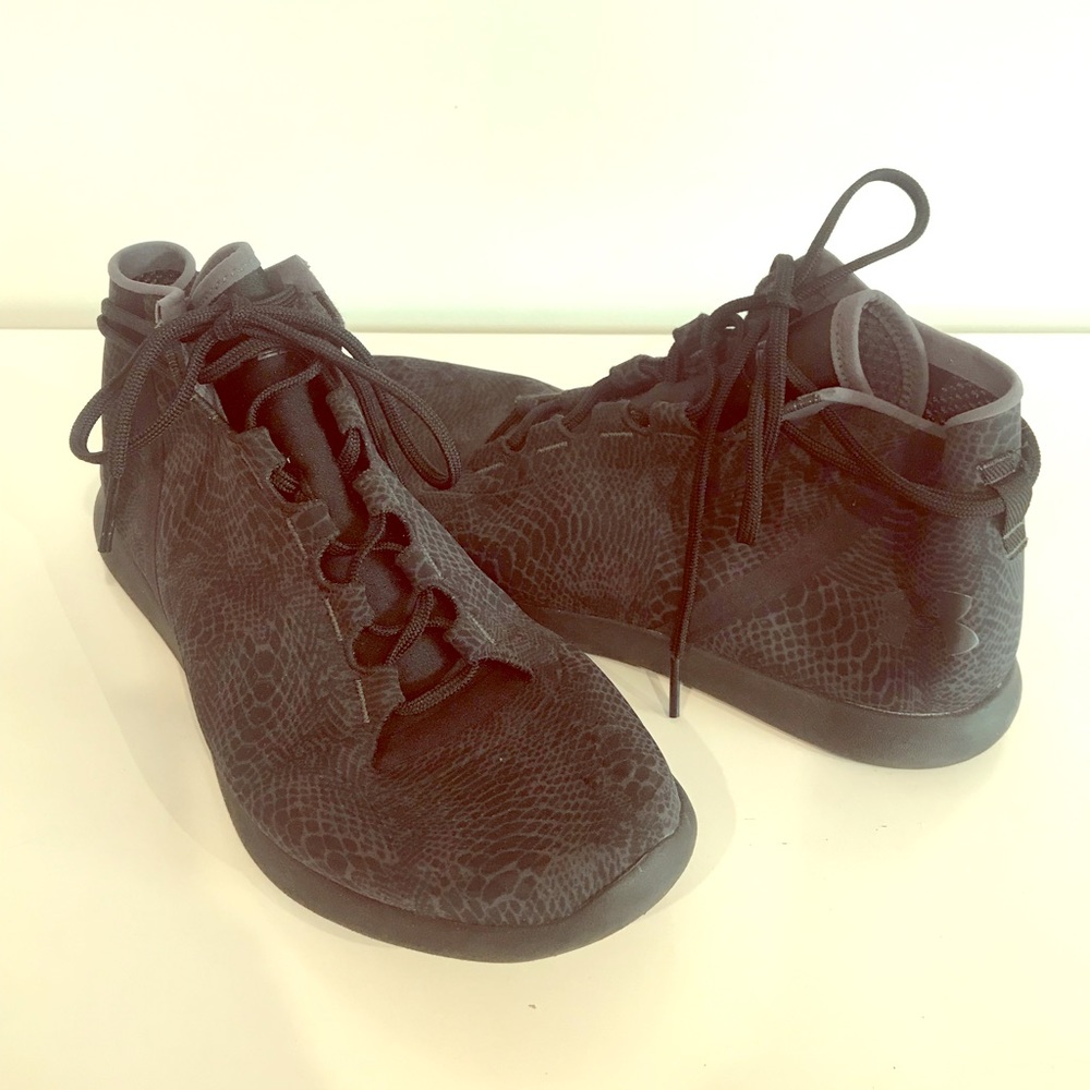 Women’s Under Armour Water shoes size 8.5